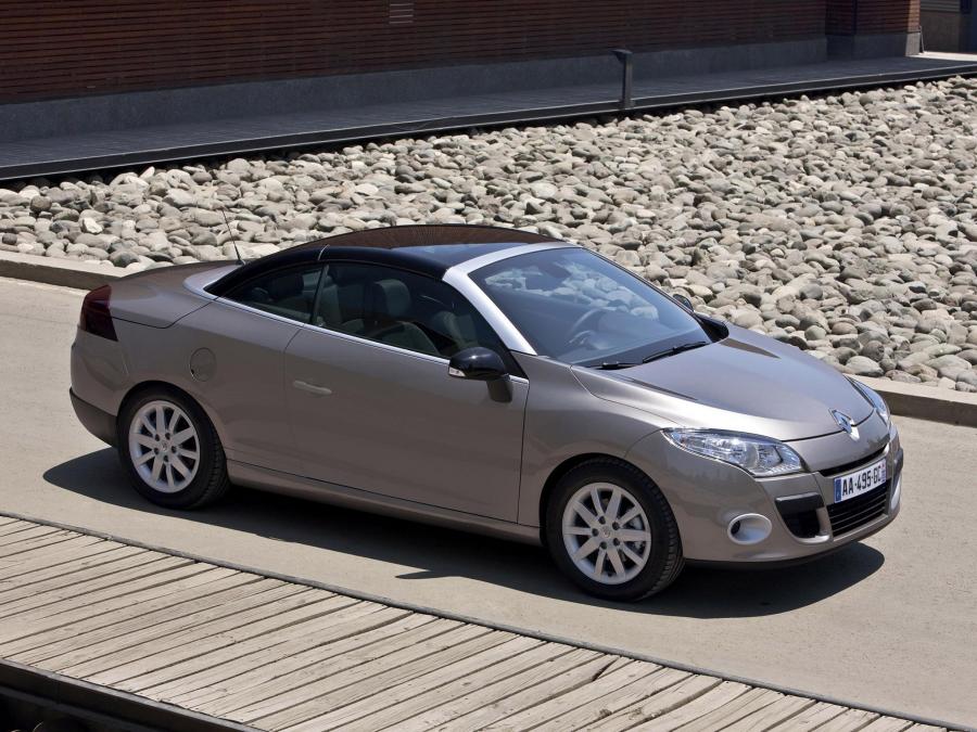  Renault Megane CC 2010 года  (фото 13 из 65)